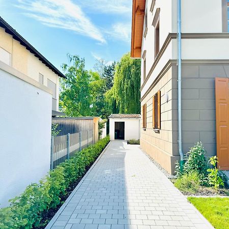 אינגולשטאט E&K Living - Design Apartments - Netflix - Audi - In Village - Free Parking מראה חיצוני תמונה